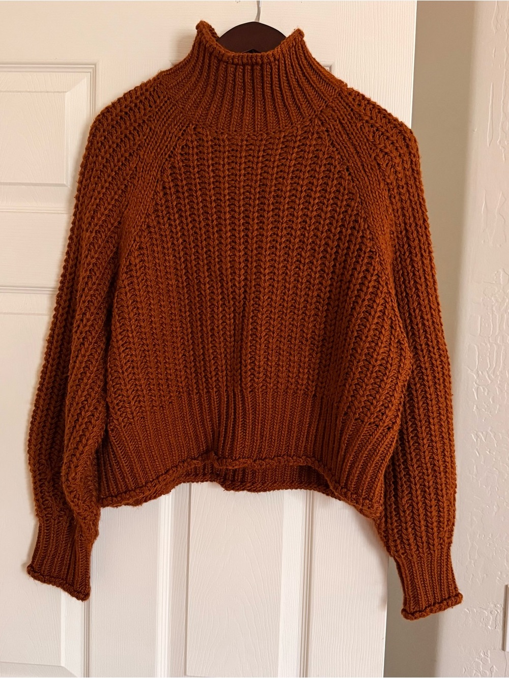 H&M Chunky Knit Mock Neck Sweater Rust Orange Cropped Size M